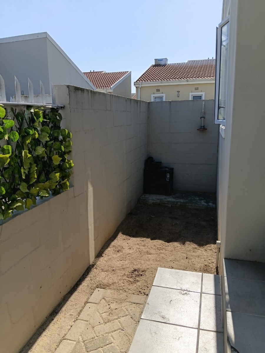 2 Bedroom Property for Sale in Rivergate Western Cape